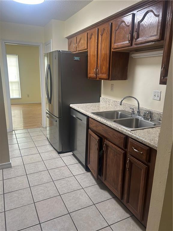 Building Photo - 538 Highland Woods Dr W