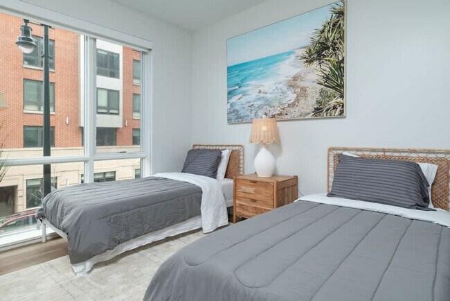 Building Photo - 360 Foley St