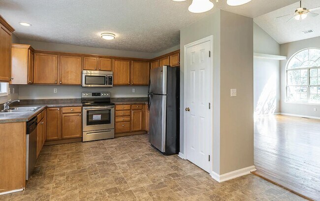 Building Photo - 3205 Scottish Trace