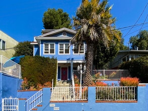 Building Photo - 3909 Cumberland Ave