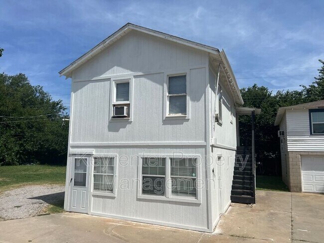 Building Photo - 2131 NW 12th St