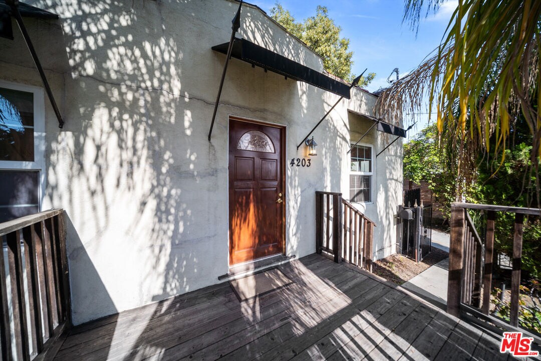 Primary Photo - 4203 Sunset Dr