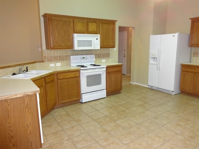 Foto del edificio - 1051 Wood Stream Dr