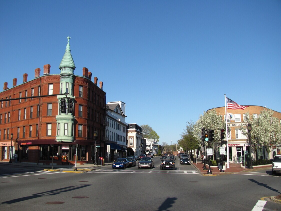 Medford Town - 320 Middlesex Ave