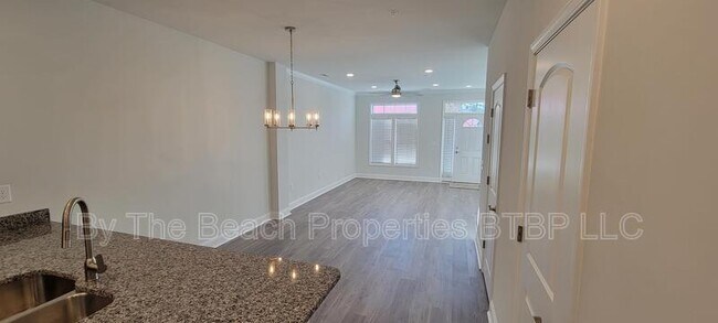 Foto del edificio - 812 Moen Pl