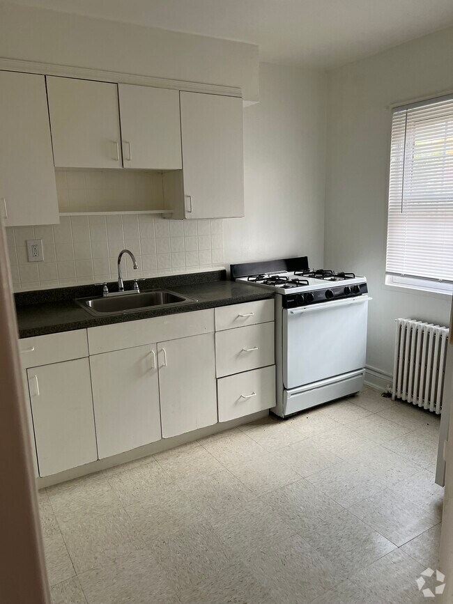 Forest Glen Apartments under 2,000 Silver Spring, MD 1 Rentals