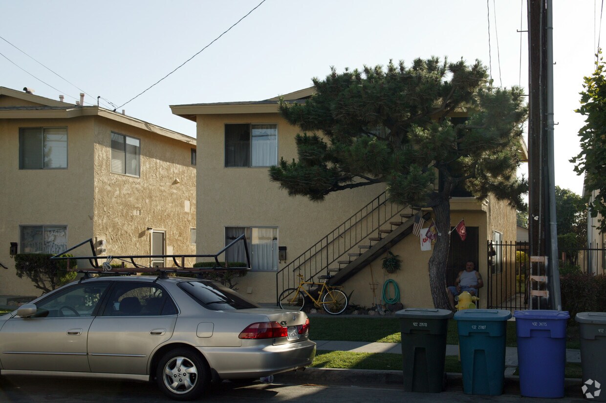Foto del edificio - 11701 Coldbrook Ave