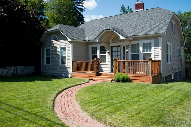 Frente de la casa - 1905 Summitview Ave