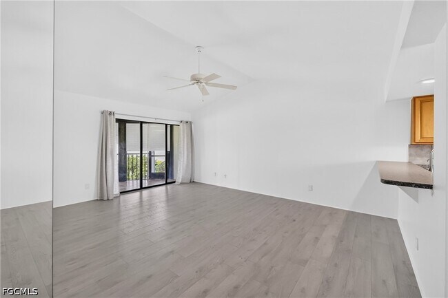 Foto del edificio - 4708 SW 8th Pl