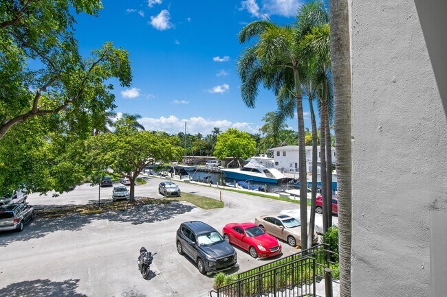 Foto del edificio - 1201 River Reach Dr