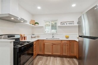 Building Photo - 4913 Hawk Cove Building Photo - 4913 Hawk Cove