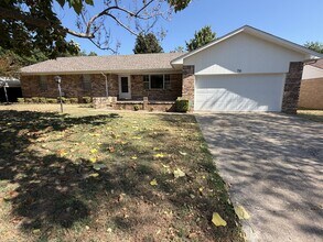 Building Photo - 116 Fern Dr