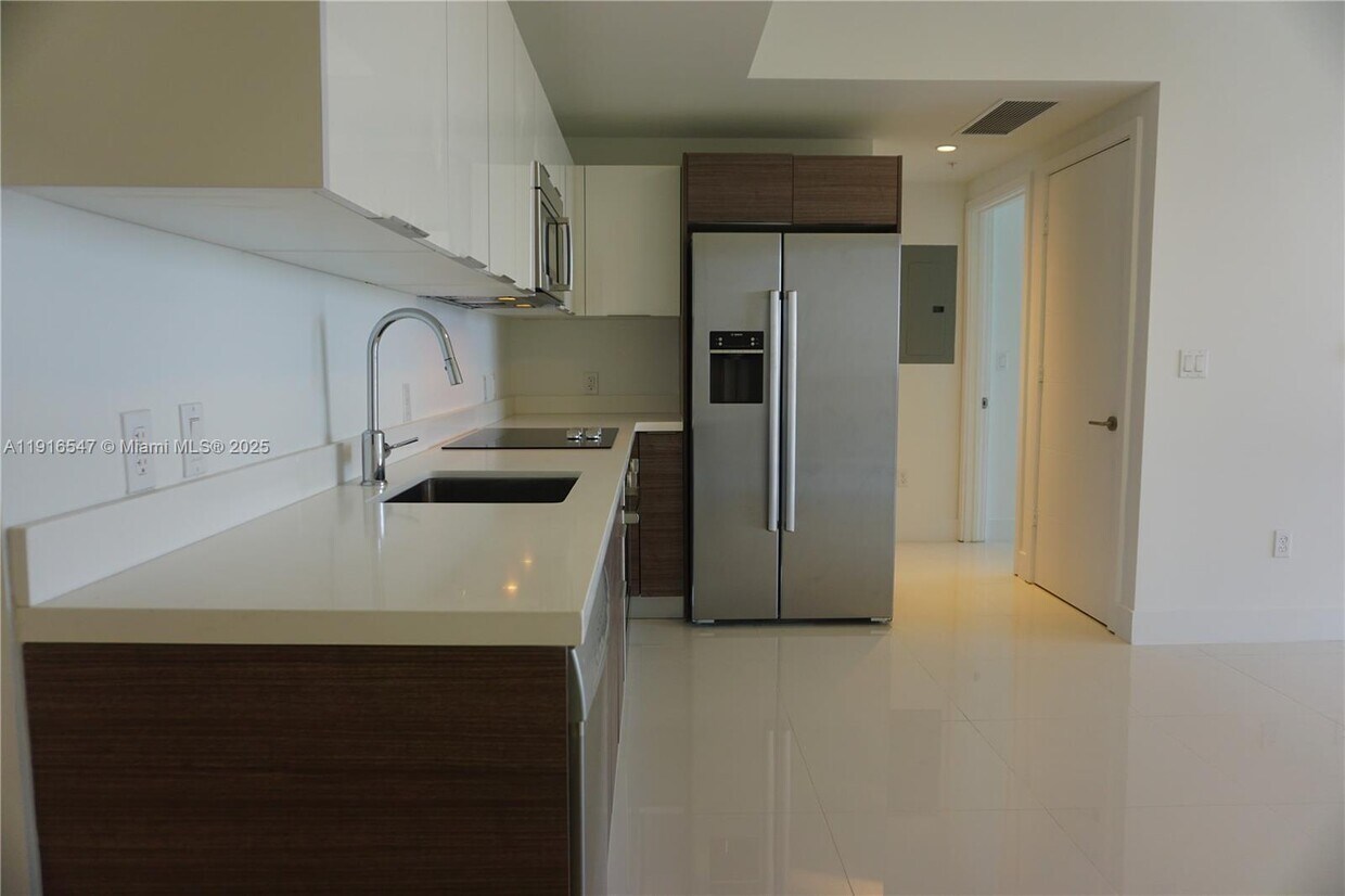 Foto principal - 1010 SW 2nd Ave