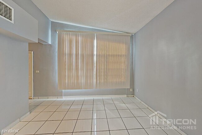 Foto del edificio - 1901 NW 185th Terrace