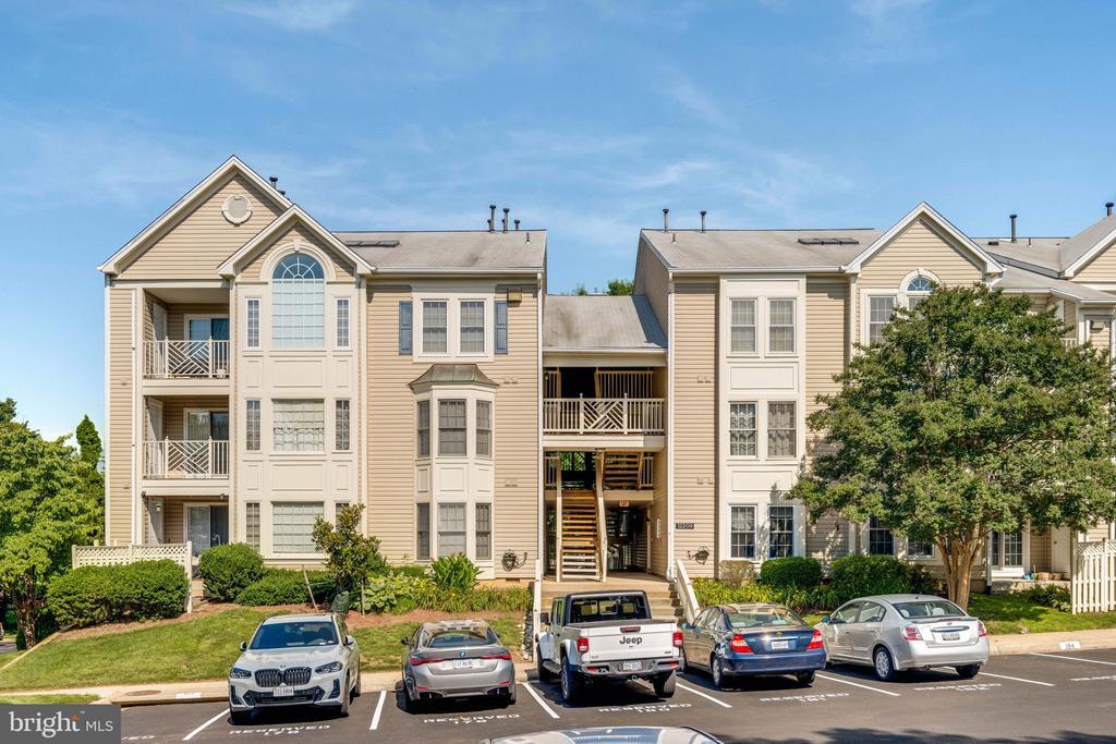 12209 Fairfield House Dr Unit 505A, Fairfax, VA 22033 Room for Rent