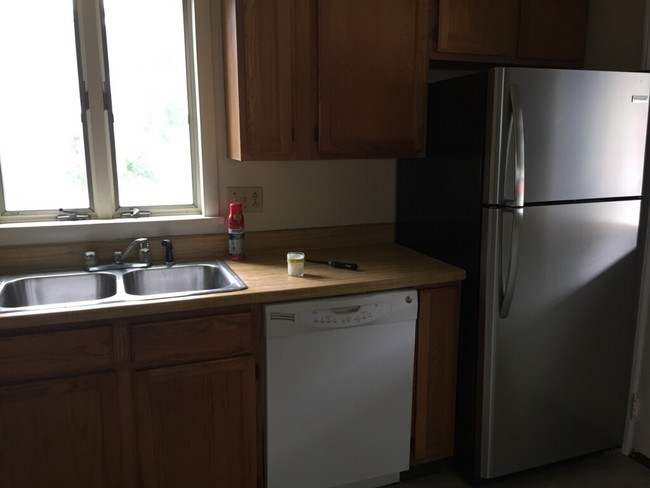 Building Photo - 128 Andes Ave