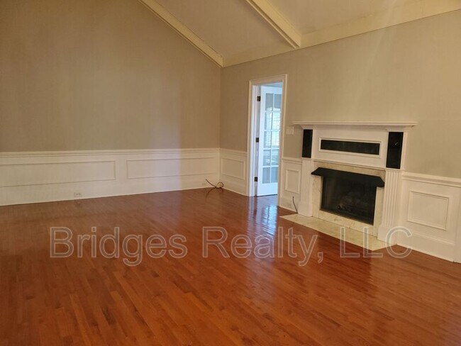 Building Photo - 659 Crown Point Dr