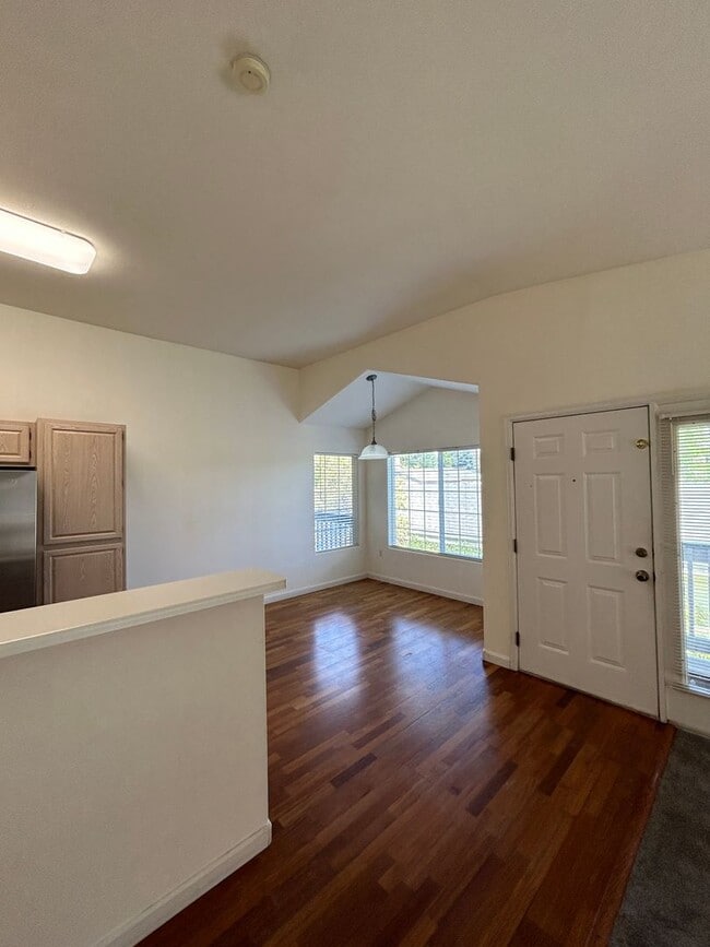 Building Photo - 1176 Opal St