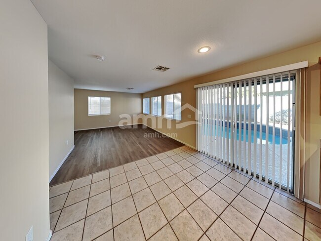 Building Photo - 9924 Ranch Hand Ave