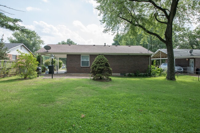 Building Photo - 1449 Coachway Ln