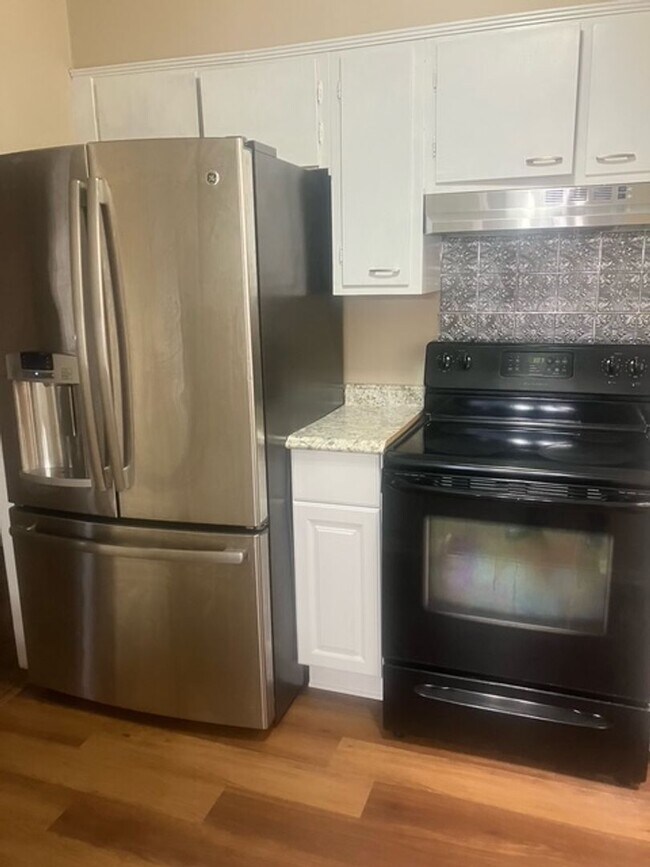 Foto del edificio - Split level in Morrow