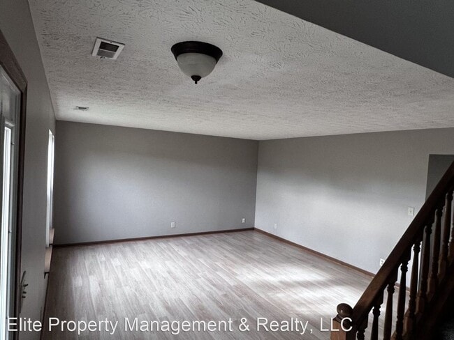 Building Photo - 4 br, 3 bath House - 3160 Stratus Drive