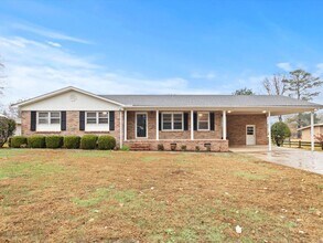 Building Photo - 1302 Aston St