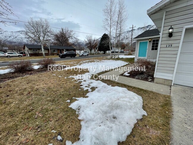 Foto del edificio - 2 bedroom 1 bathroom home for rent in Alpine