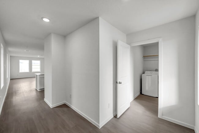 Building Photo - 16811-16811 Old Wagon Wy