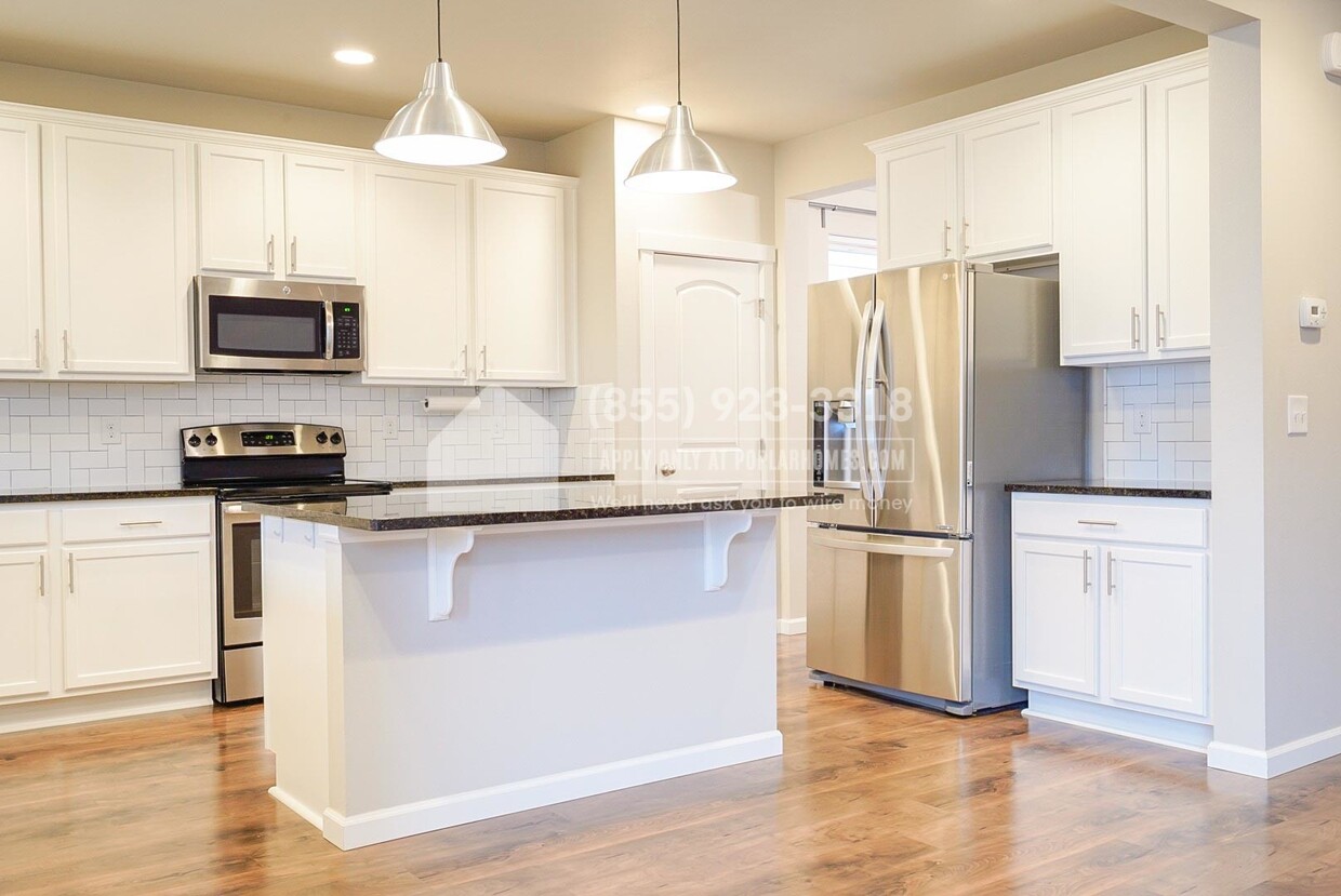 Foto principal - 451 SW 111th St
