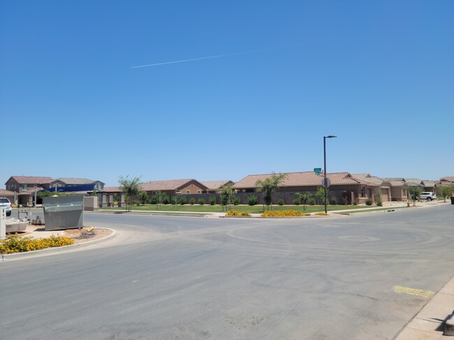 Building Photo - 9559 E Thunderbolt Cir