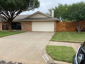 Building Photo - 7901 Albany Ave