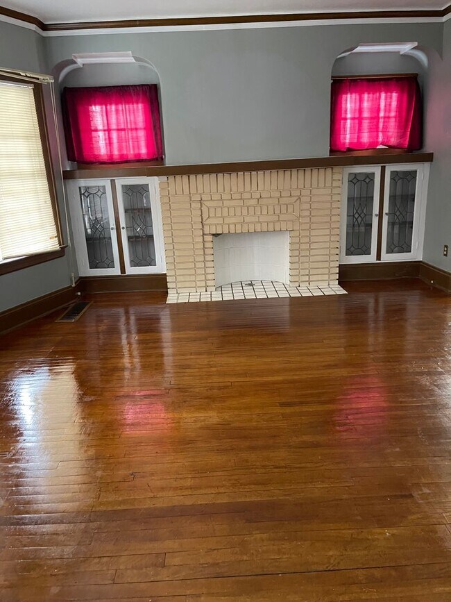Foto del edificio - 3290 E 146th St