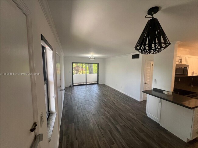 Foto del edificio - 8701 SW 141st St