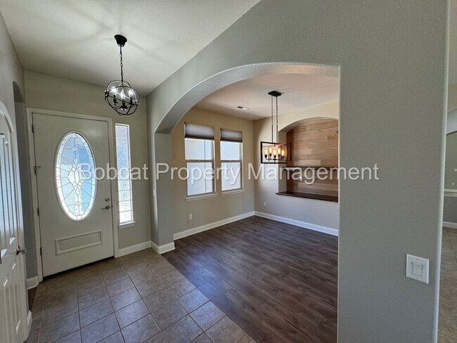 Foto del edificio - 1260 Flintwood Dr
