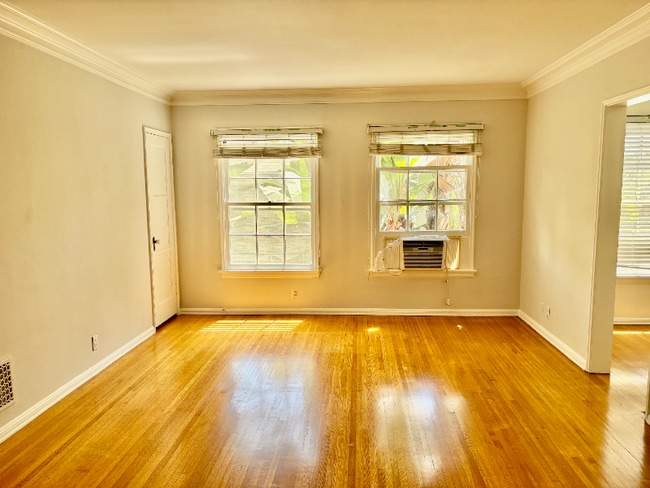 Building Photo - 1271 N Crescent Heights Blvd