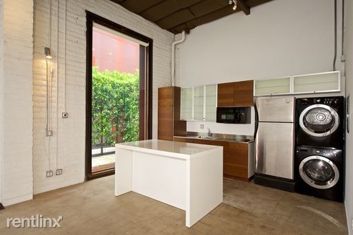 Building Photo - Studio, 1 bath Apartment - 1945 B St Ste B