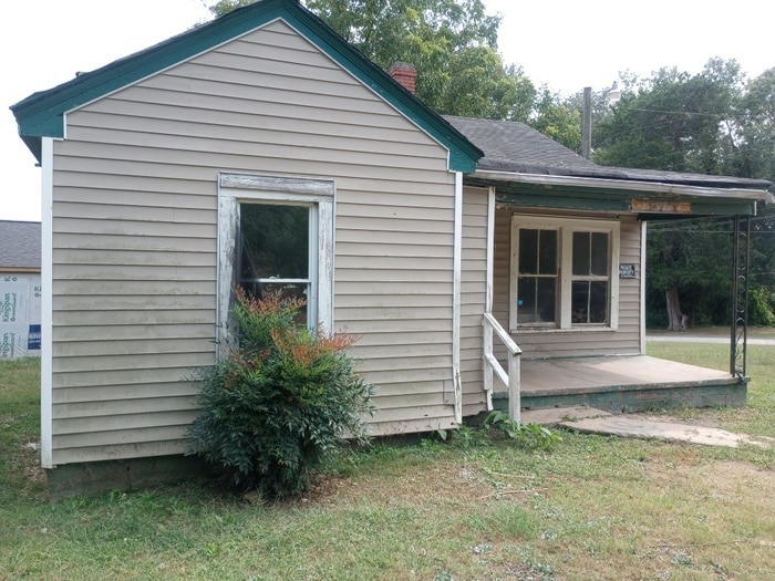 Primary Photo - 98 Camp Cir