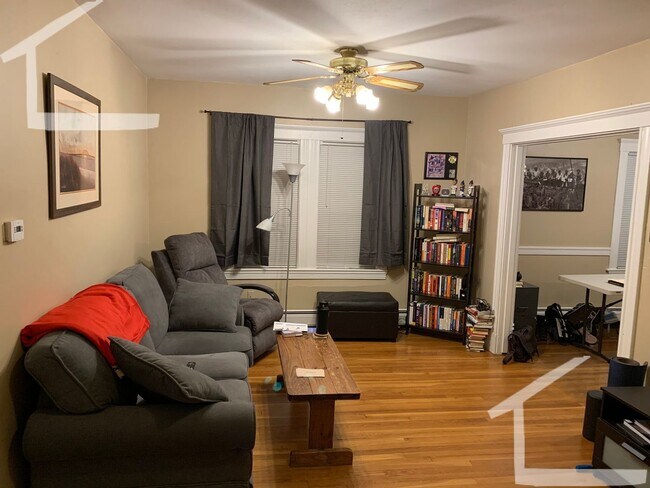 Building Photo - 9/1 Renovated 1.5BR near Watertown Sq, Mas...