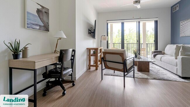 Foto del edificio - 7301 Lake Bank Lp
