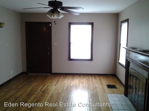 Building Photo - 1708 E Kossuth St