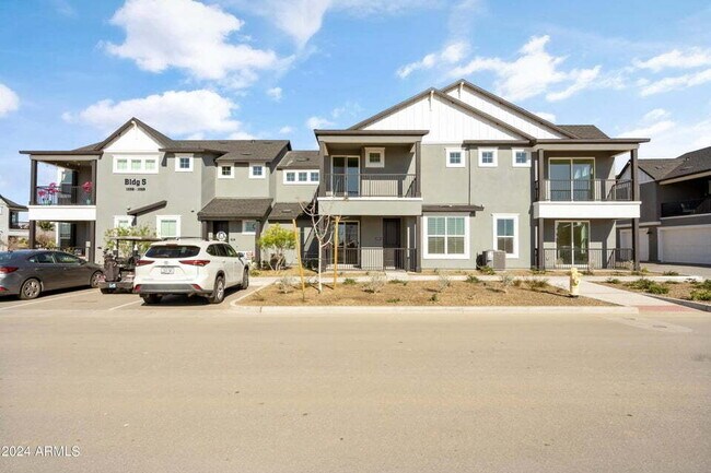 Foto del edificio - Luxurious Condo in Sterling Grove