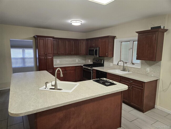 Foto del edificio - 115 Norben Rd