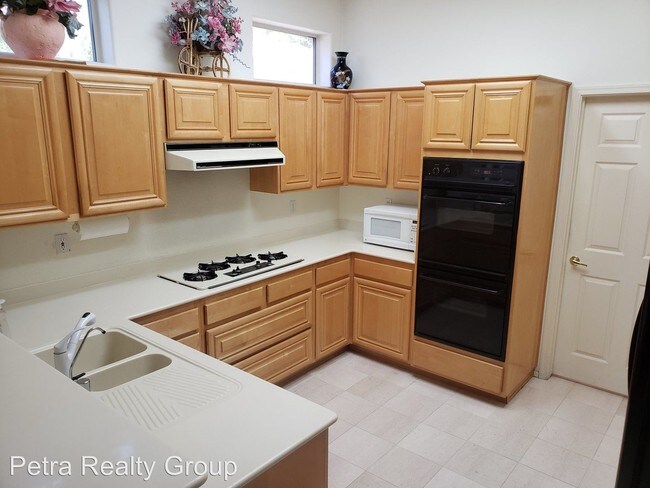 Foto del edificio - 2 br, 2 bath House - 2700 Crown Ridge Drive