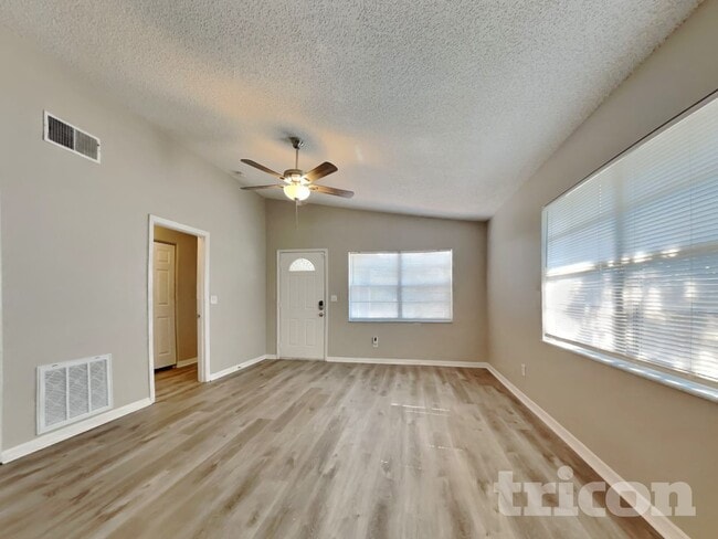 Foto del edificio - 4930 44th Ave N