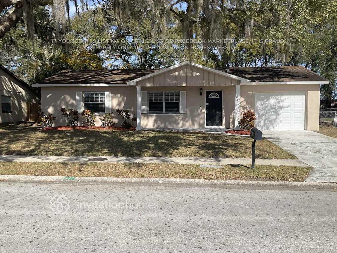 Primary Photo - 652 Moss Dr