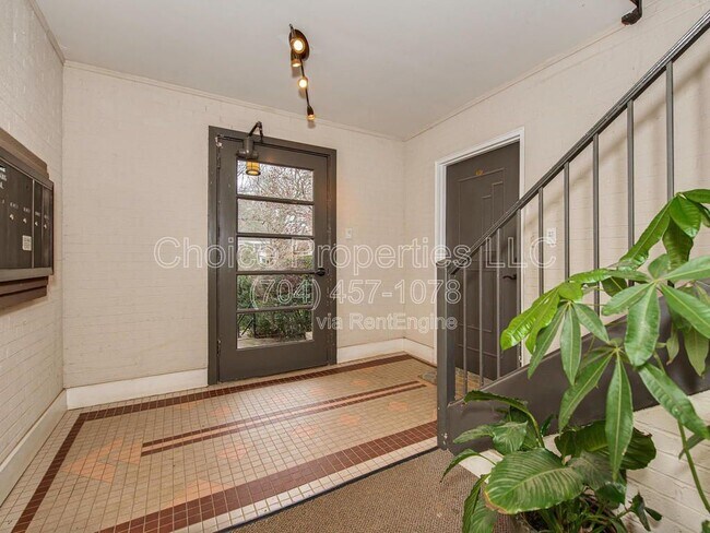 Foto del edificio - 227 N Dotger Ave