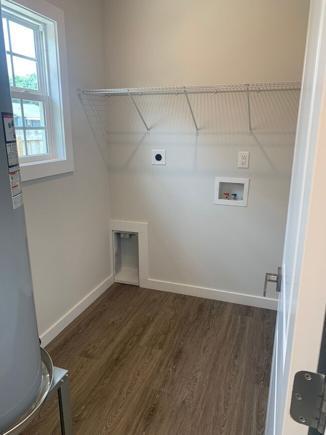 Building Photo - Beautiful Two Bedroom Duplex in Gastonia!