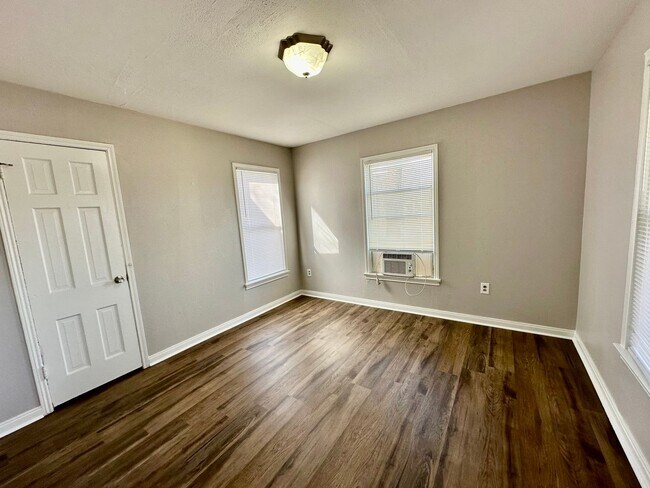 Foto del edificio - Spacious 3 bed/1 bath rental - Available Now!