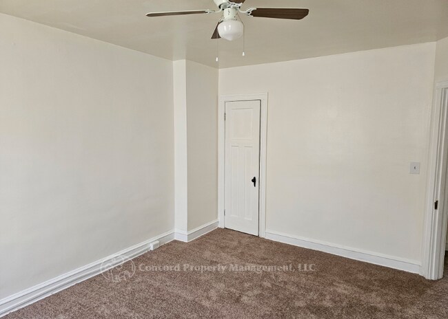 Foto del edificio - 4325 Sheldon Ave